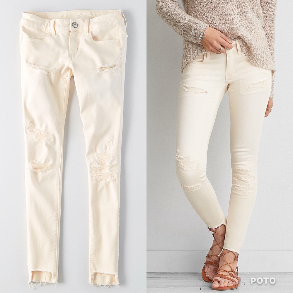 💖DAILY DEAL💖 AE Raw Hem Distressed Jeans